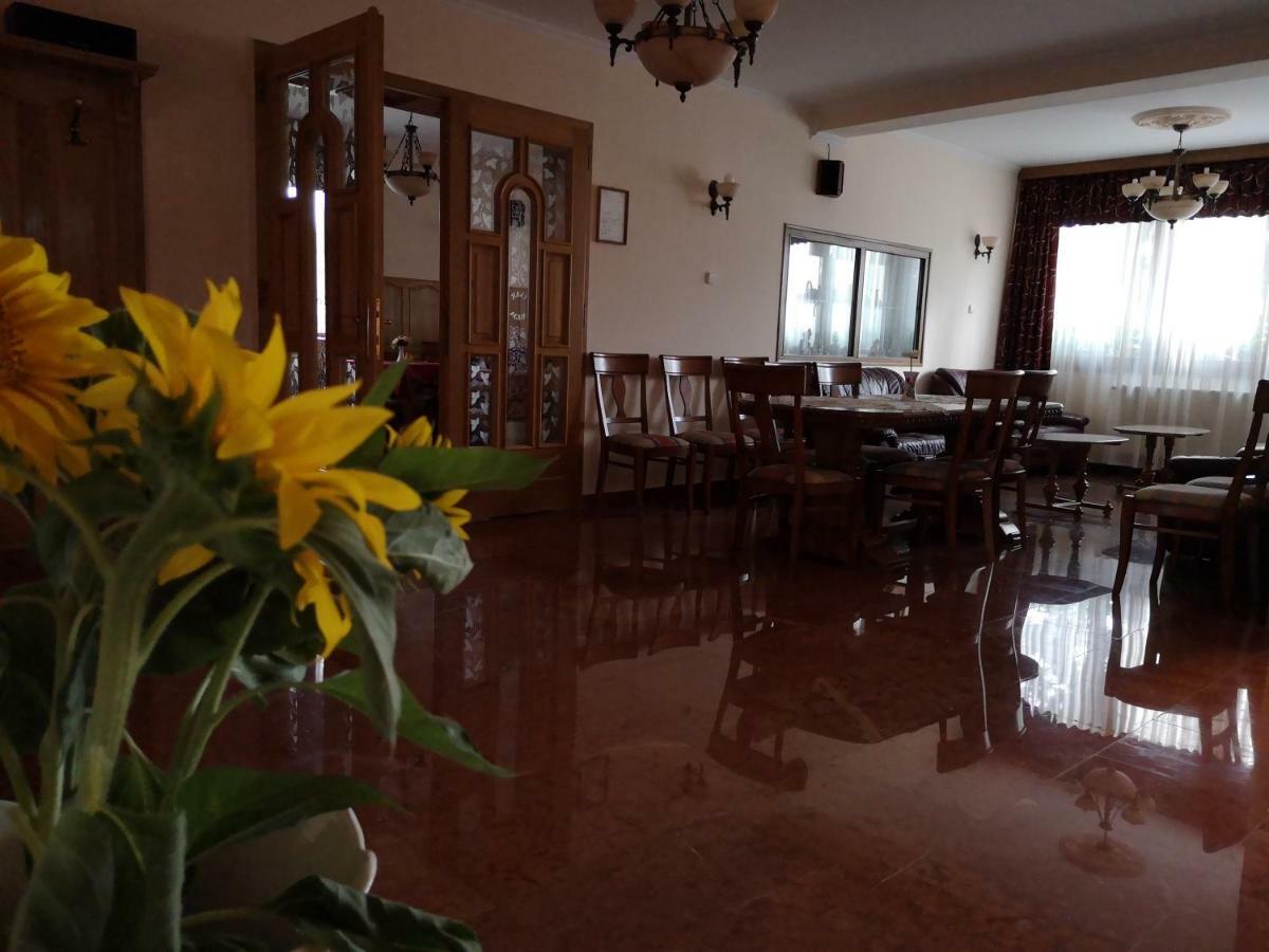 Bed and Breakfast Júlia Panzió Hajdúszoboszló Exterior foto